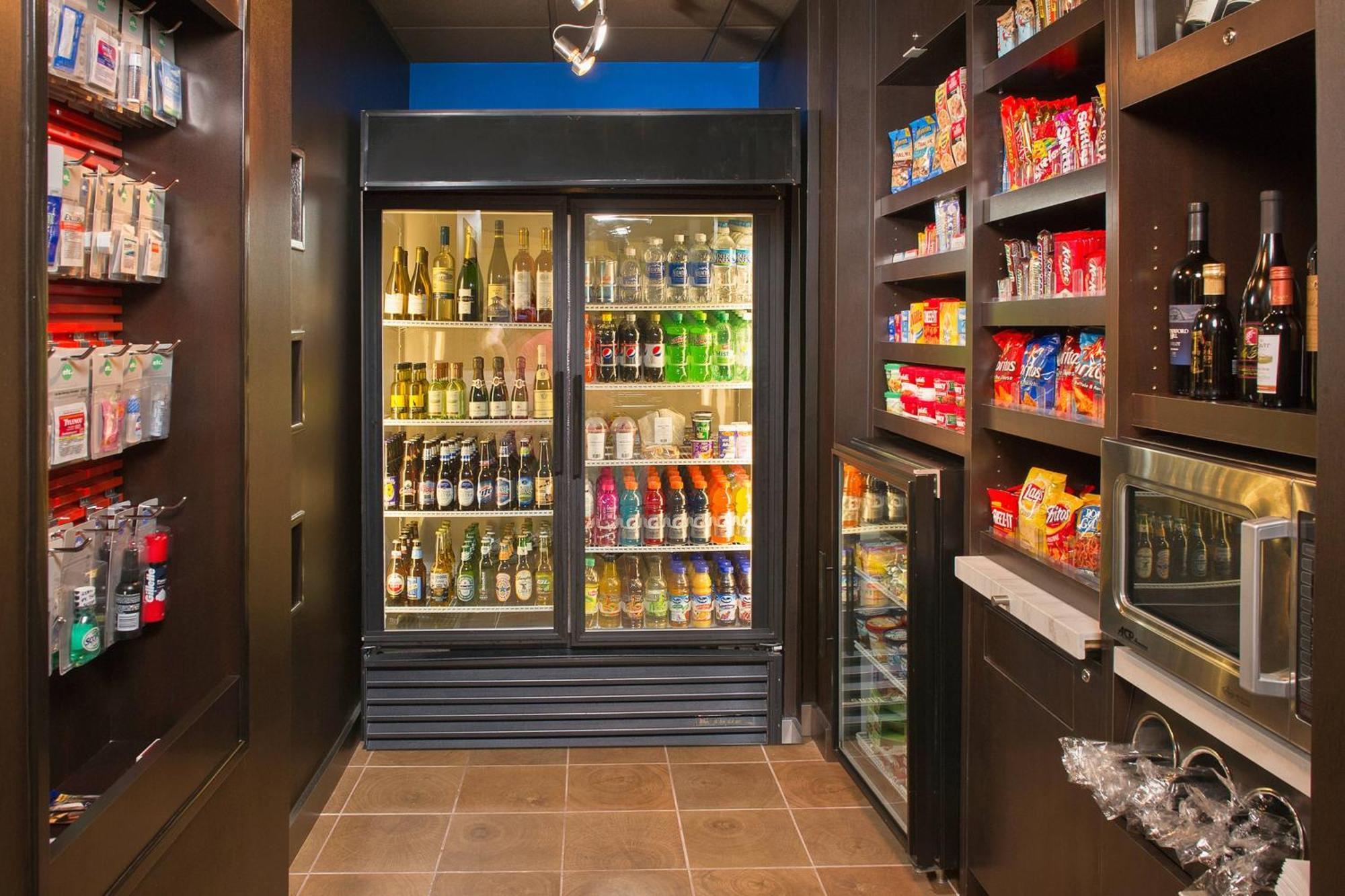 Hotel Courtyard By Marriott Midtown 3*