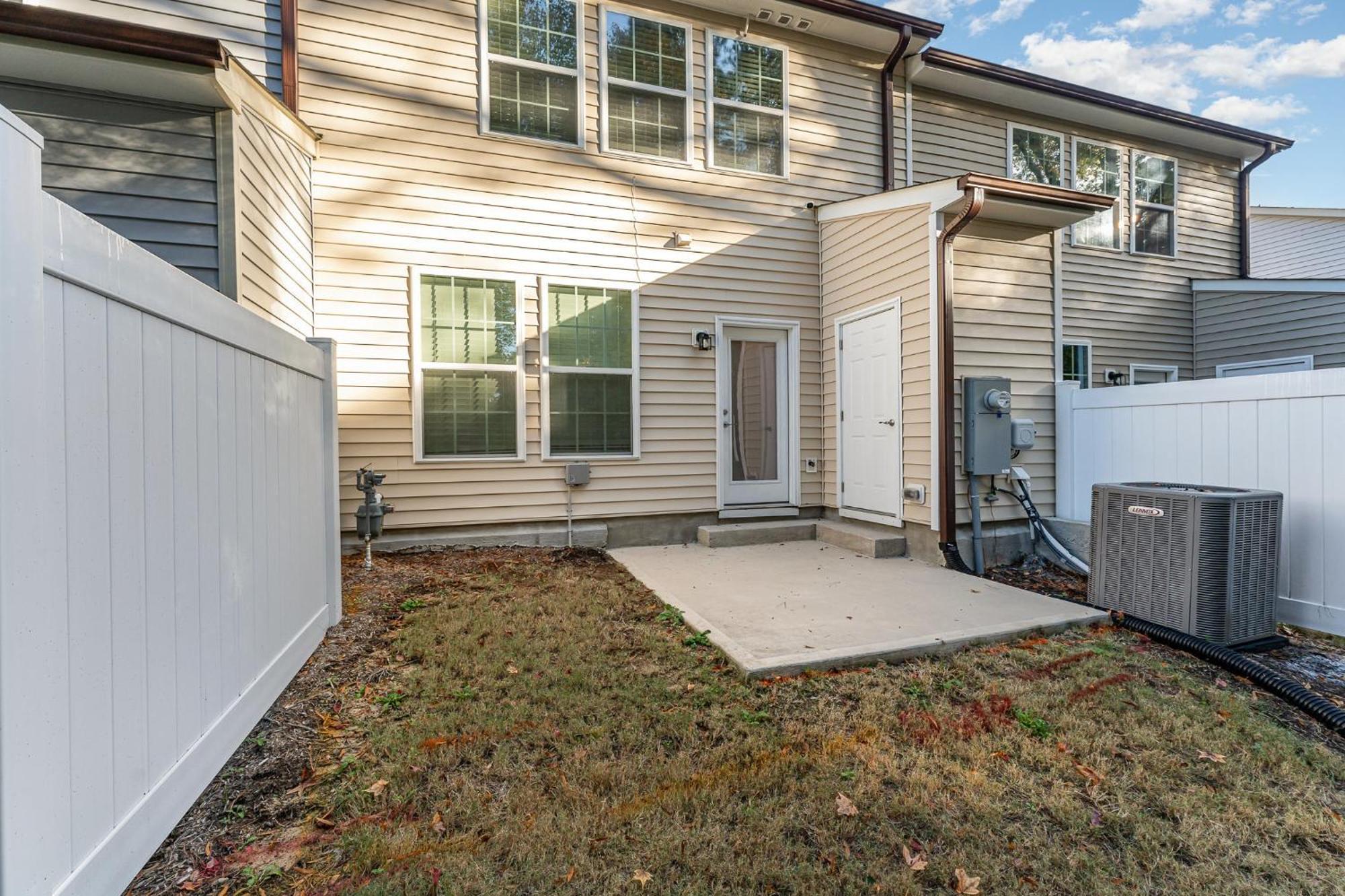 Stylish Getaway Near Center And Amphitheater Raleigh