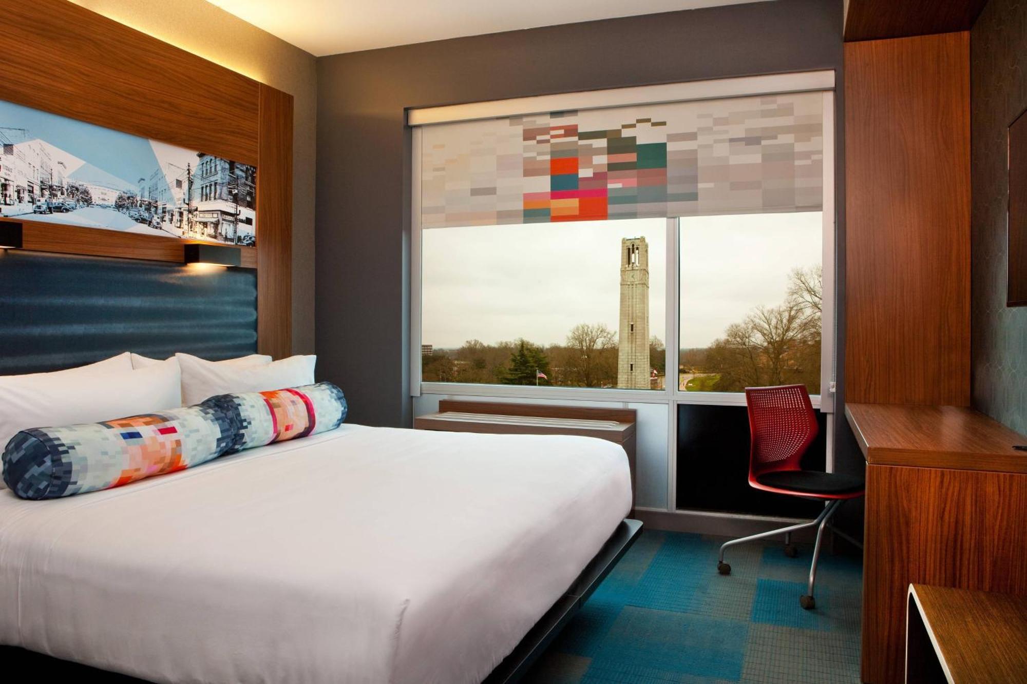Aloft Hotel 3*