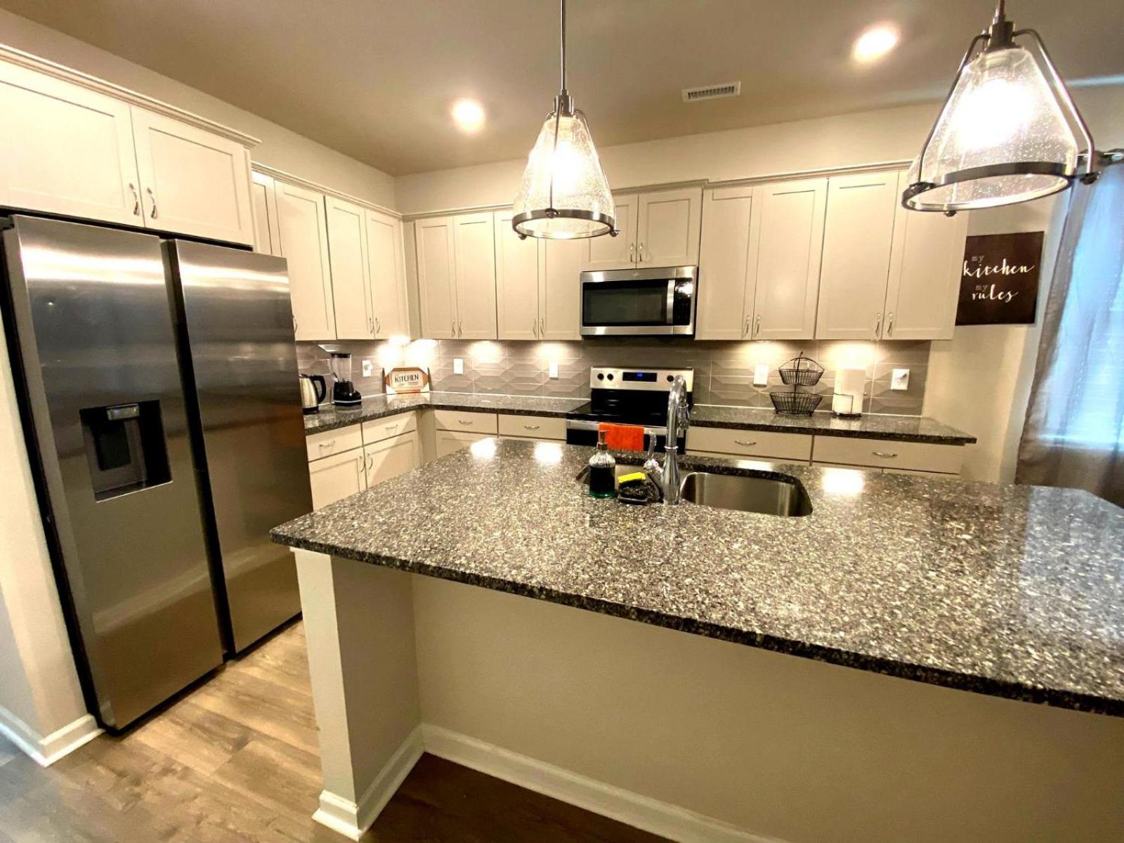 Beautiful 3 Bedroom House * Raleigh