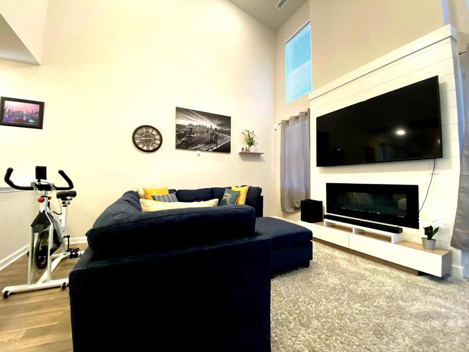 Beautiful 3 Bedroom House Apartment *
