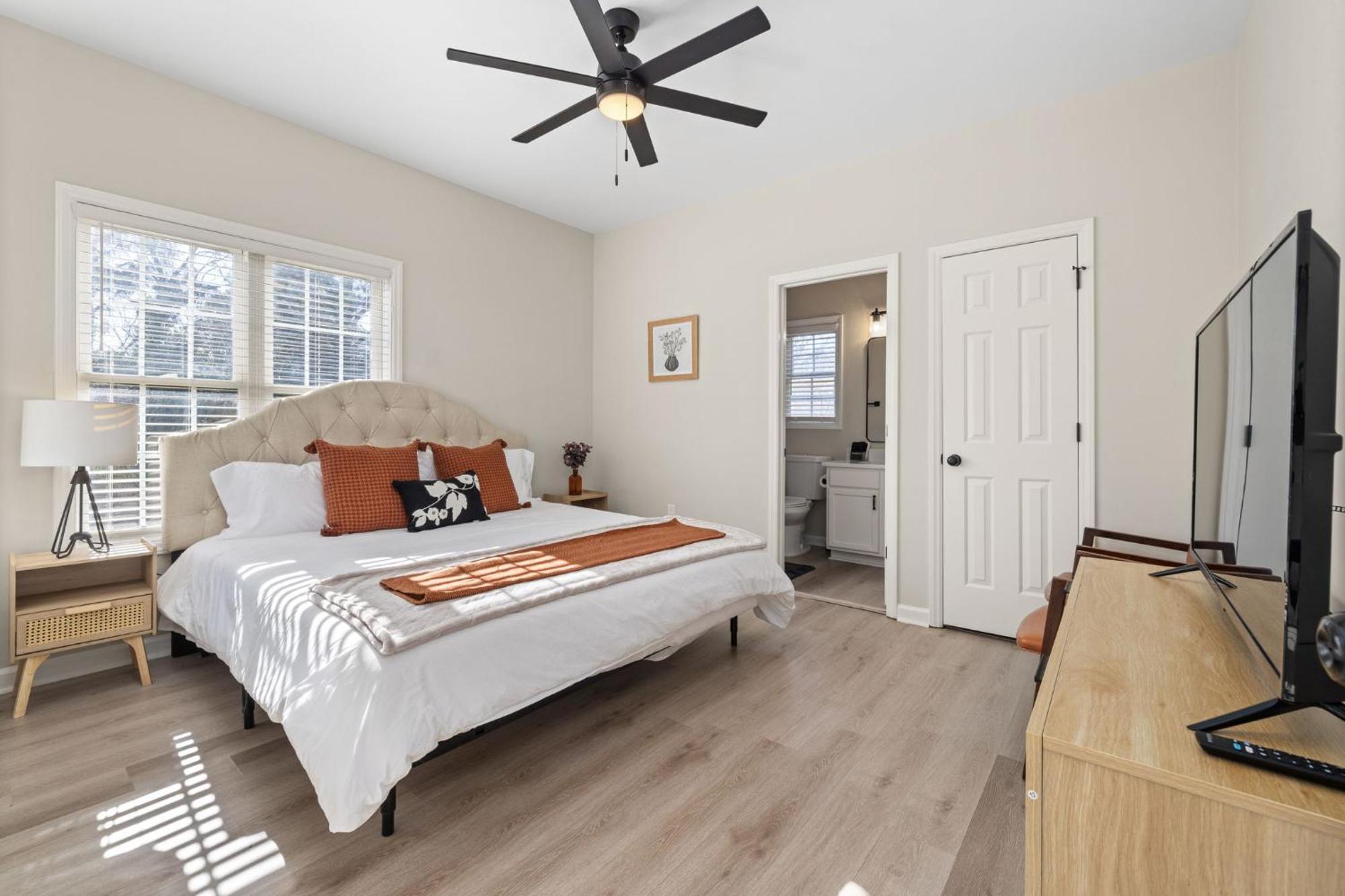 3bd Retreat - Hot Tub & Bbq - Near Ncsu & Downtown * Raleigh