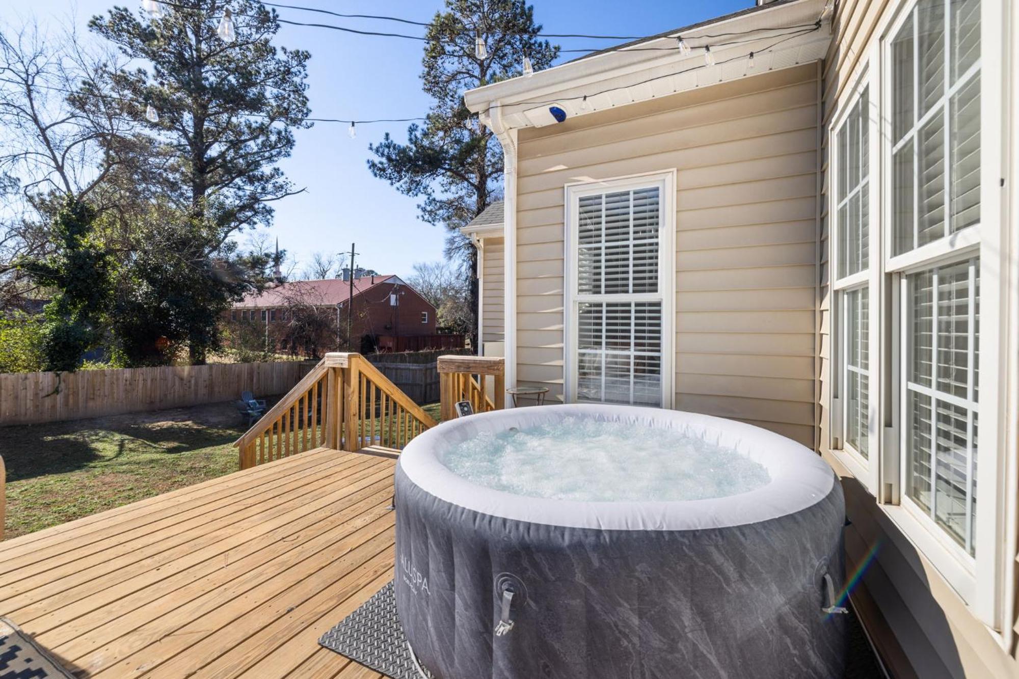 3bd Retreat - Hot Tub & Bbq - Near Ncsu & Downtown Raleigh