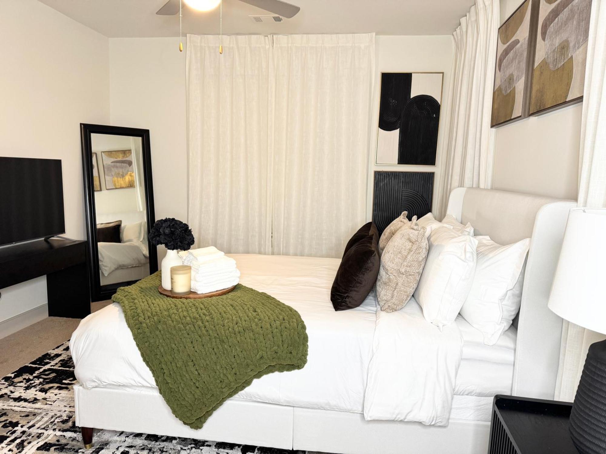 Luxury 2br Close To Downtown * Raleigh