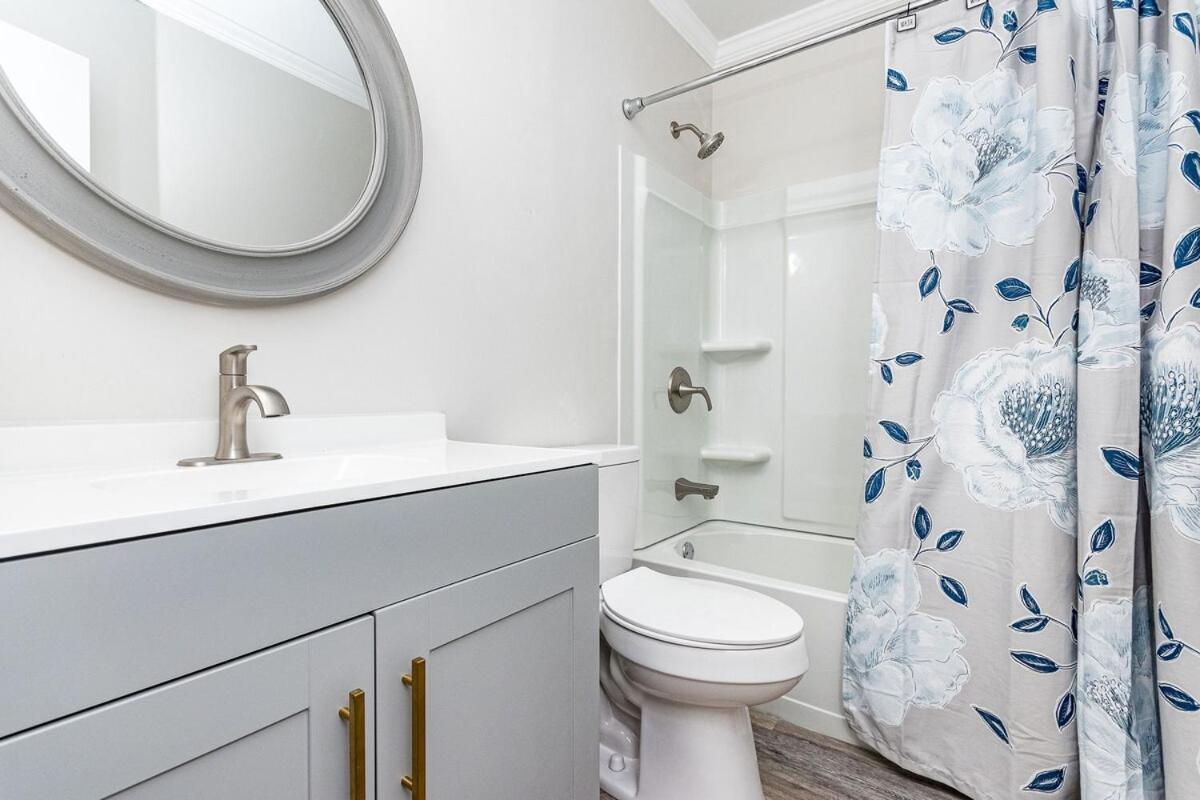 2 Bd Townhome Near Dt