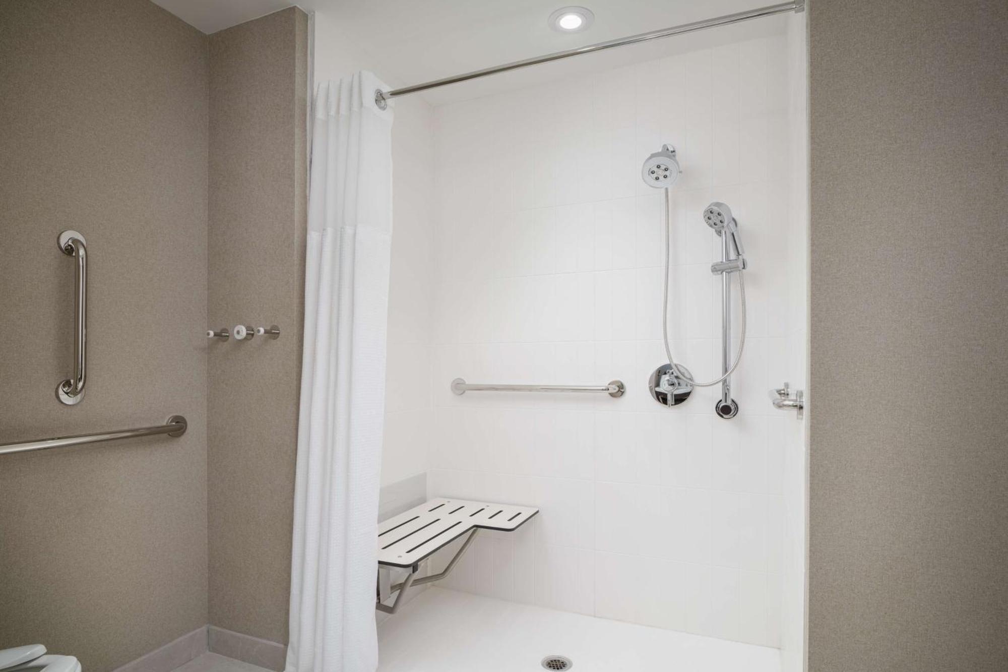 Tempo By Hilton Downtown 3* Raleigh