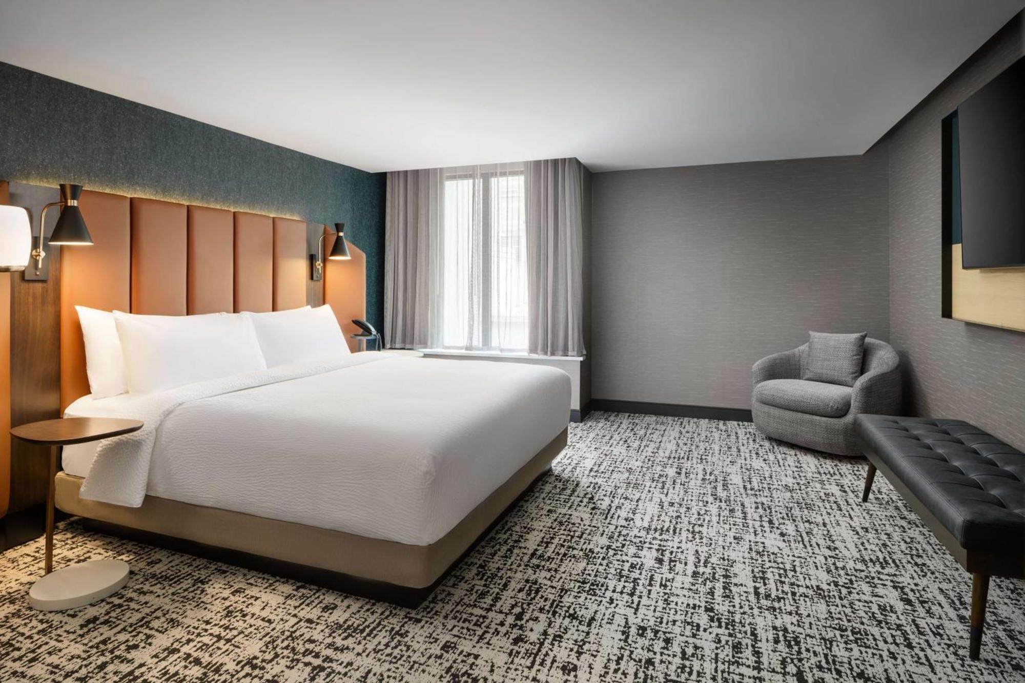 Hotel Tempo By Hilton Downtown