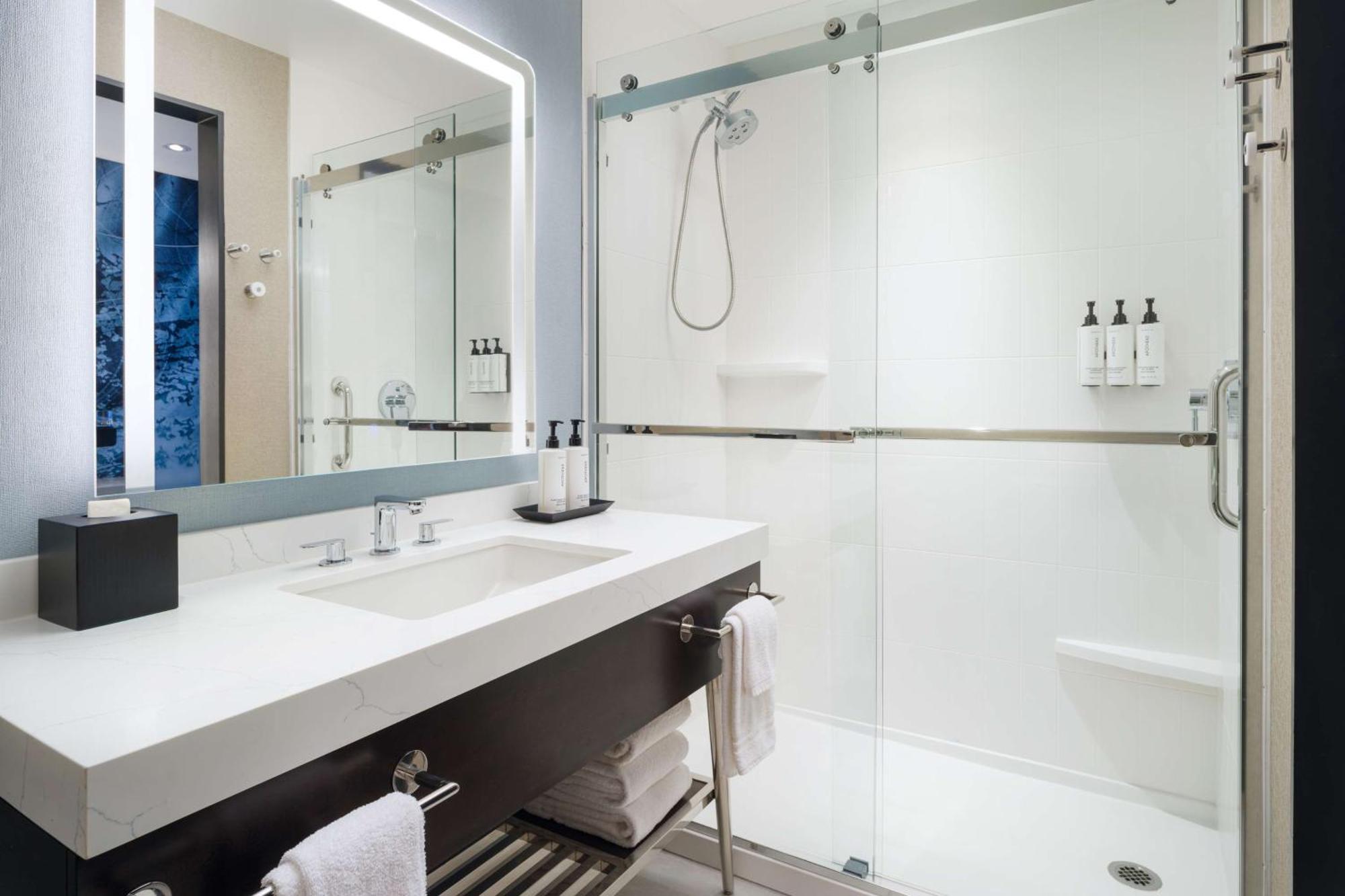 Tempo By Hilton Downtown 3* Raleigh