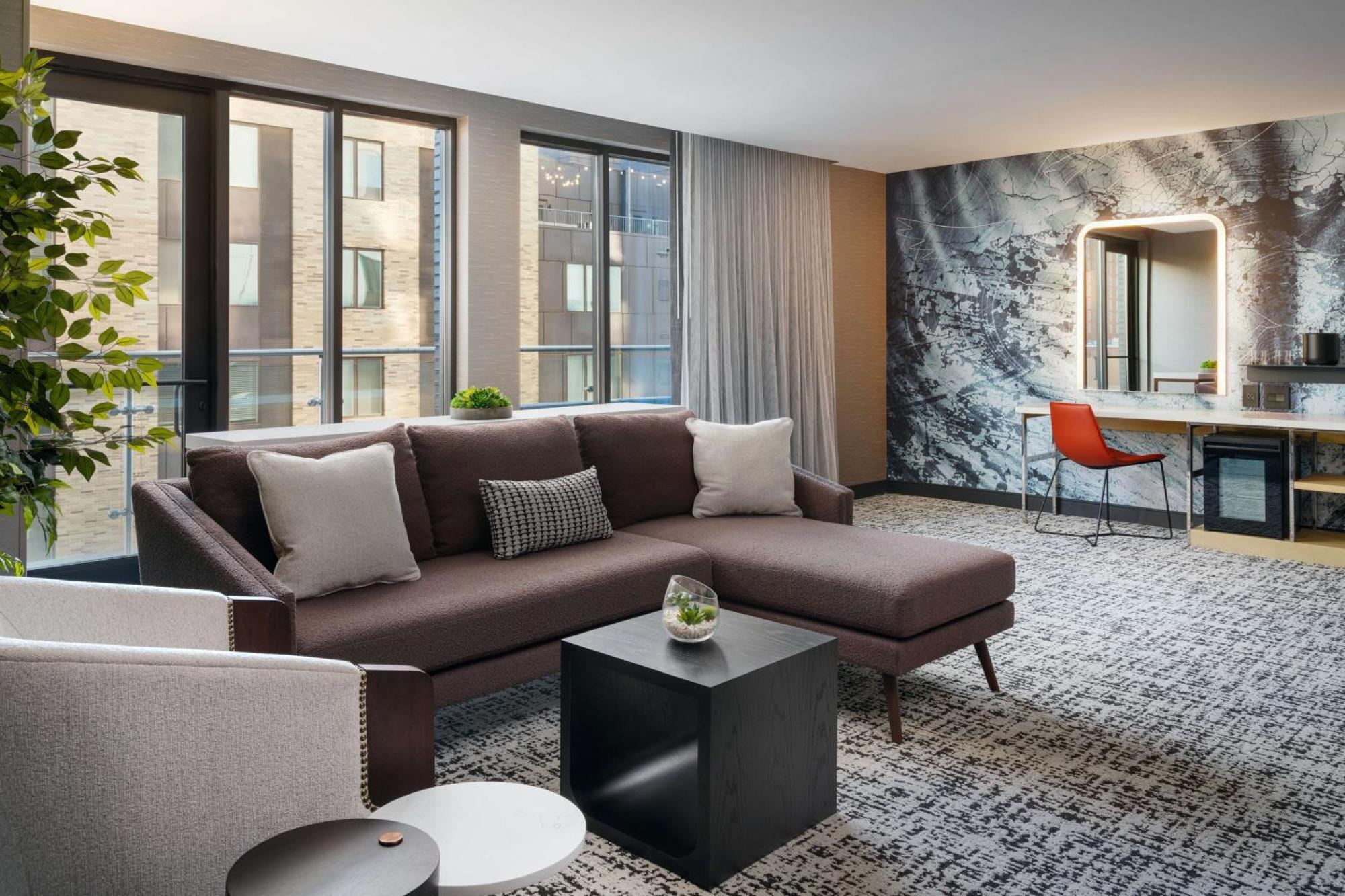 Hotel Tempo By Hilton Downtown Raleigh