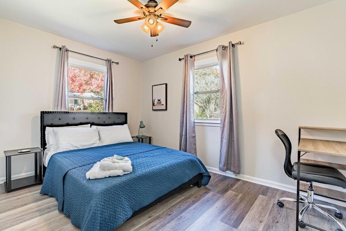 Renovated N With Firepit Wifi & King Bed Raleigh