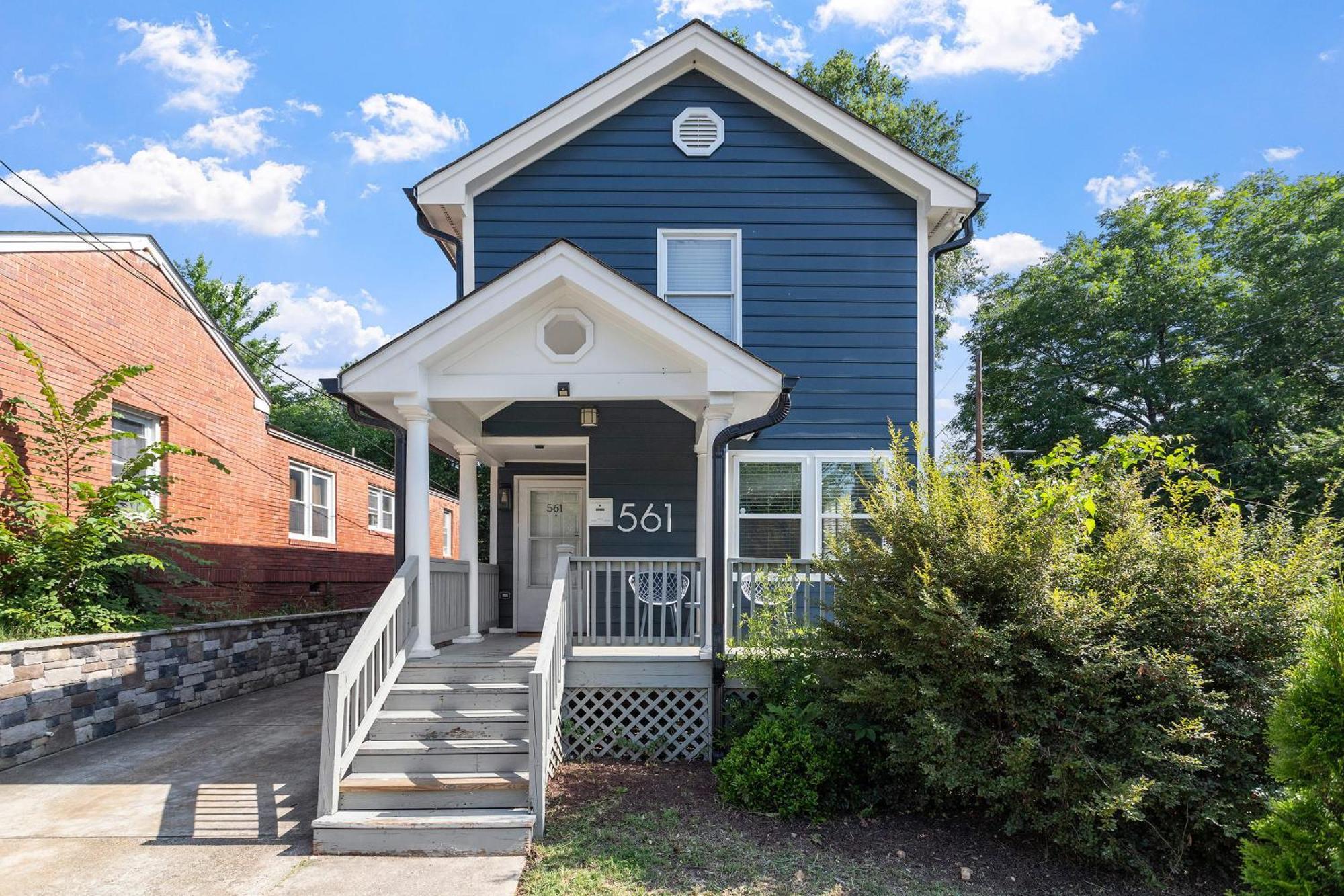 Gathering House In Historic Oakwood