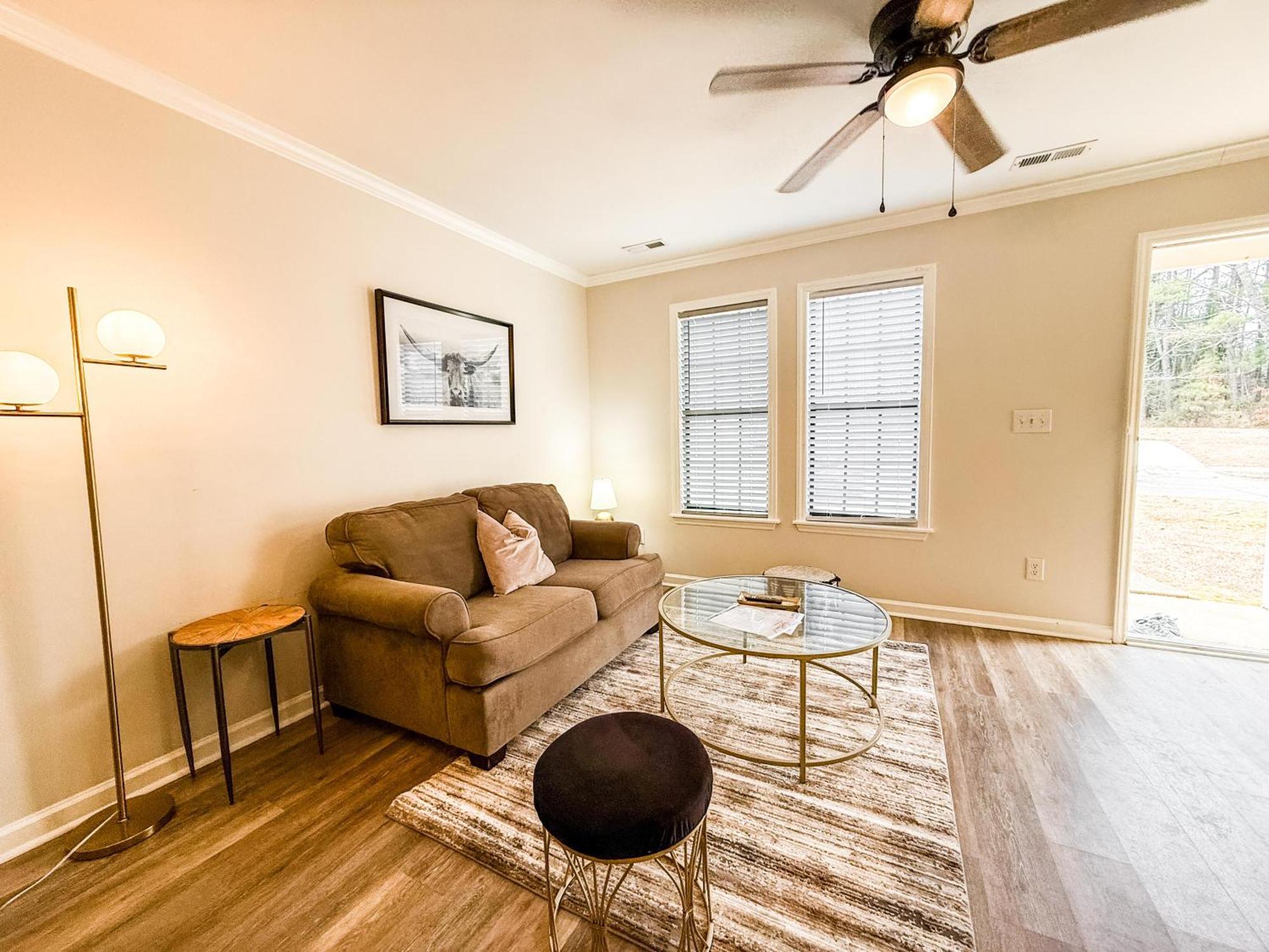 Holiday home 2 Bd Townhome Near Dt *