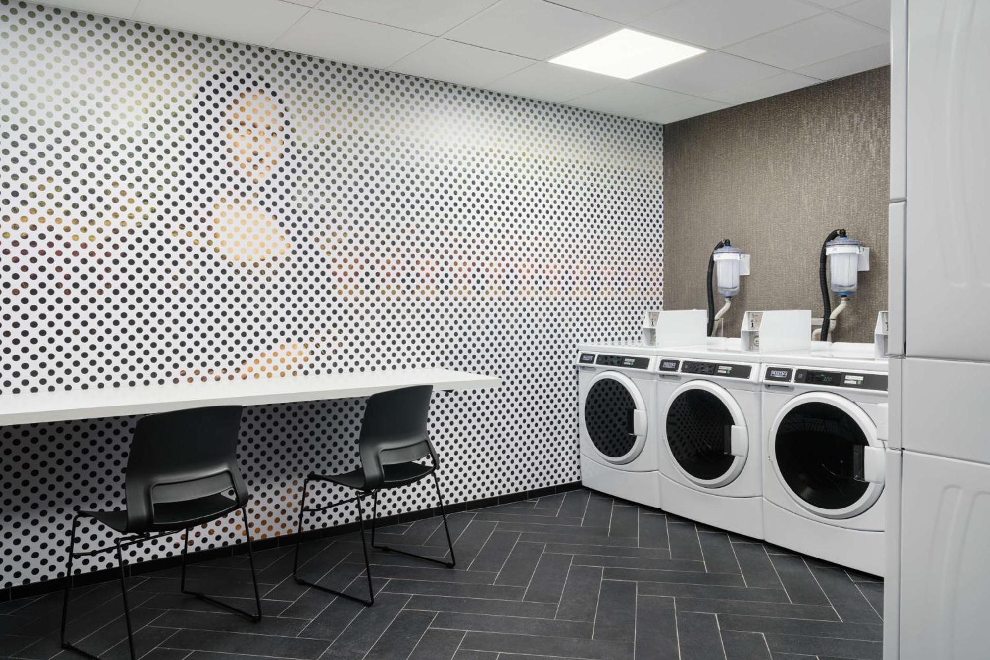 Hotel Tempo By Hilton Downtown 3*