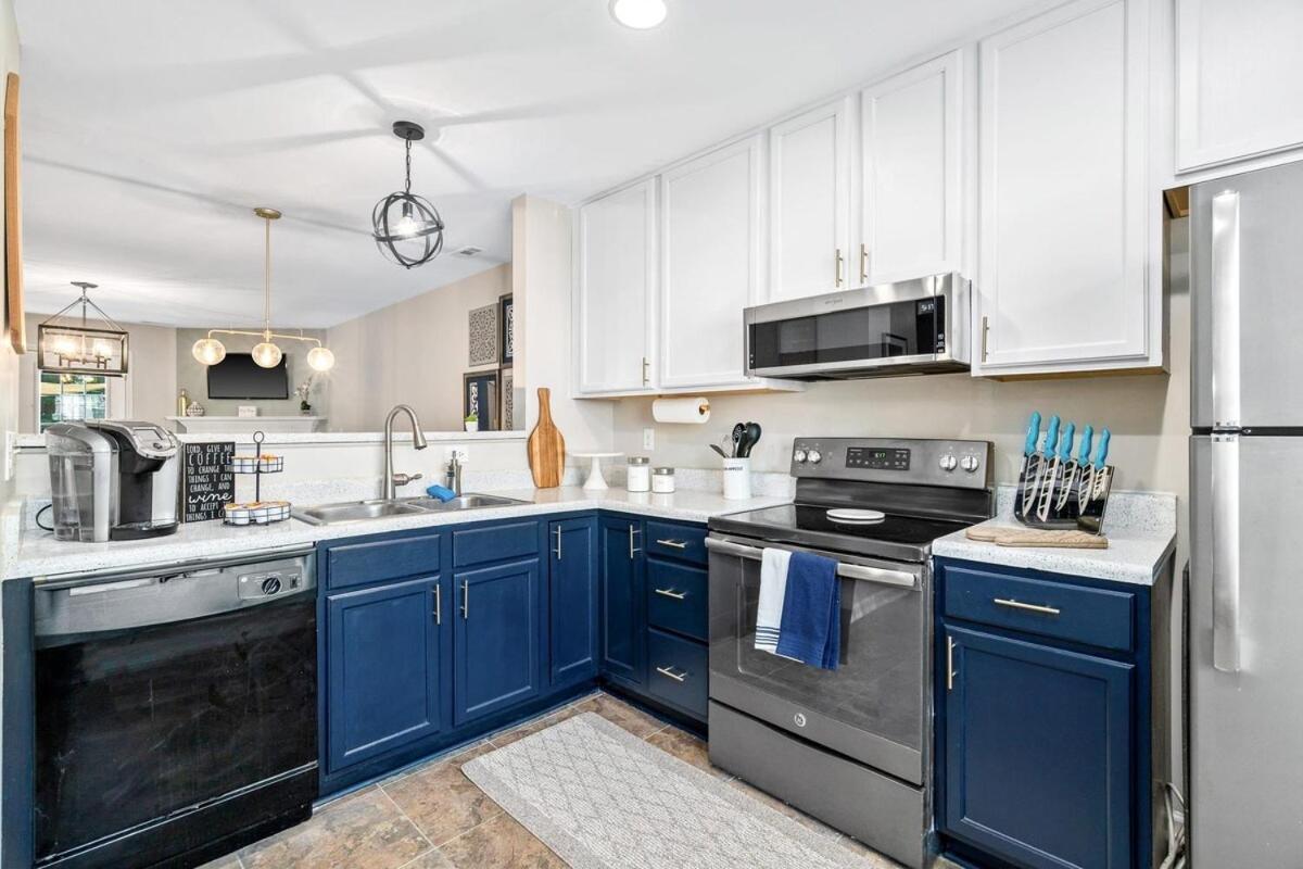 Holiday home Cozy 2br Retreat With Bbq, Wifi & Parking Raleigh