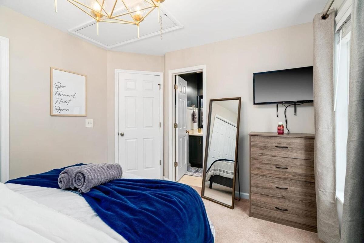 Holiday home Cozy 2br Retreat With Bbq, Wifi & Parking *