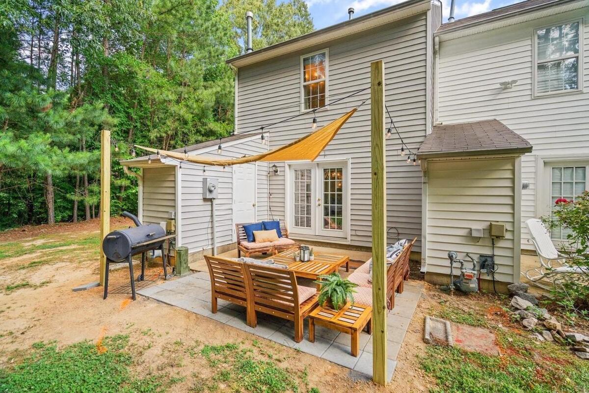 Cozy 2br Retreat With Bbq, Wifi & Parking Holiday home Raleigh