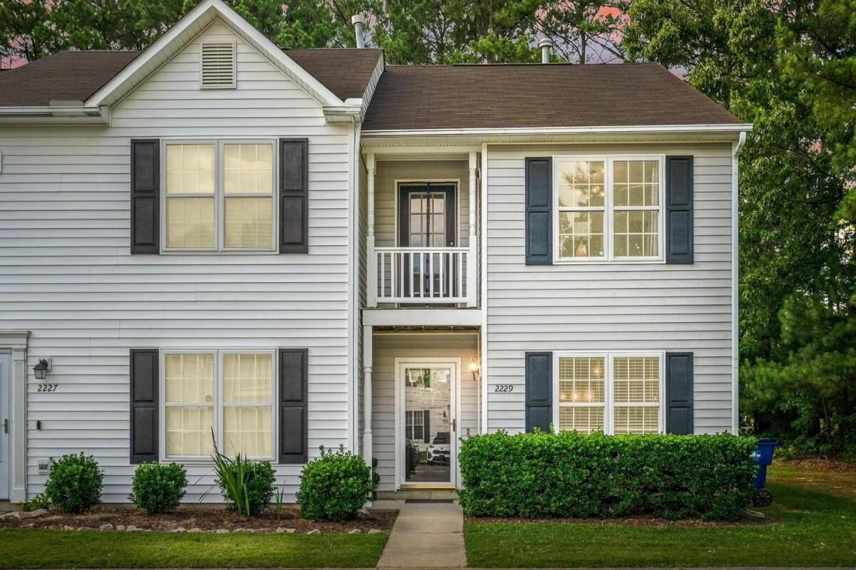 Cozy 2br Retreat With Bbq, Wifi & Parking * Raleigh