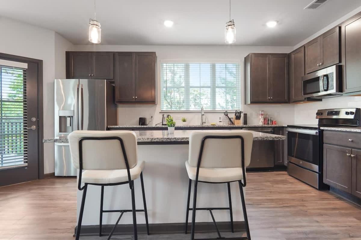 Luxurious King 3br Suitein North Raleigh!