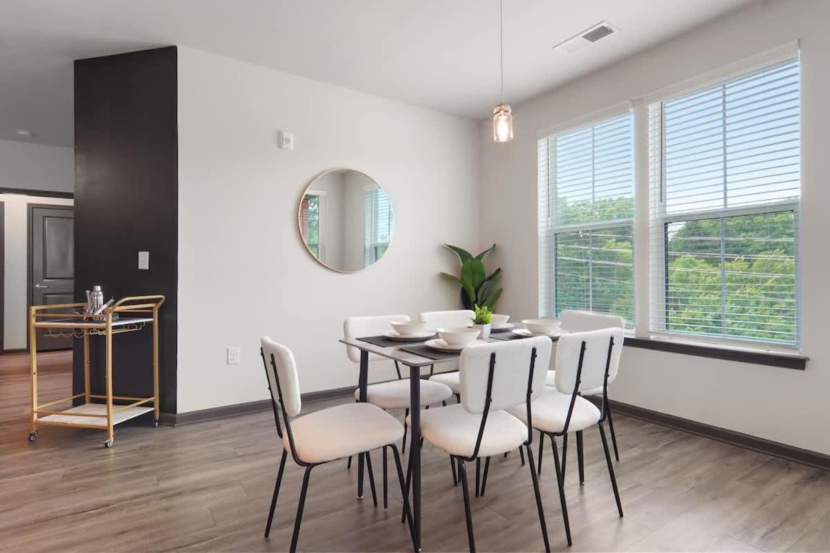 Apartamento Luxurious King 3br Suitein North Raleigh!