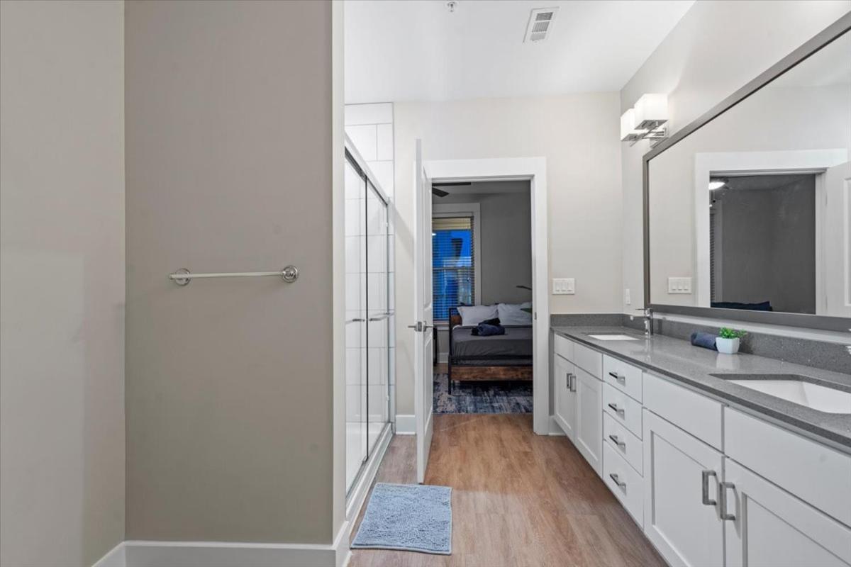 Luxurious King 3br In North Raleigh!
