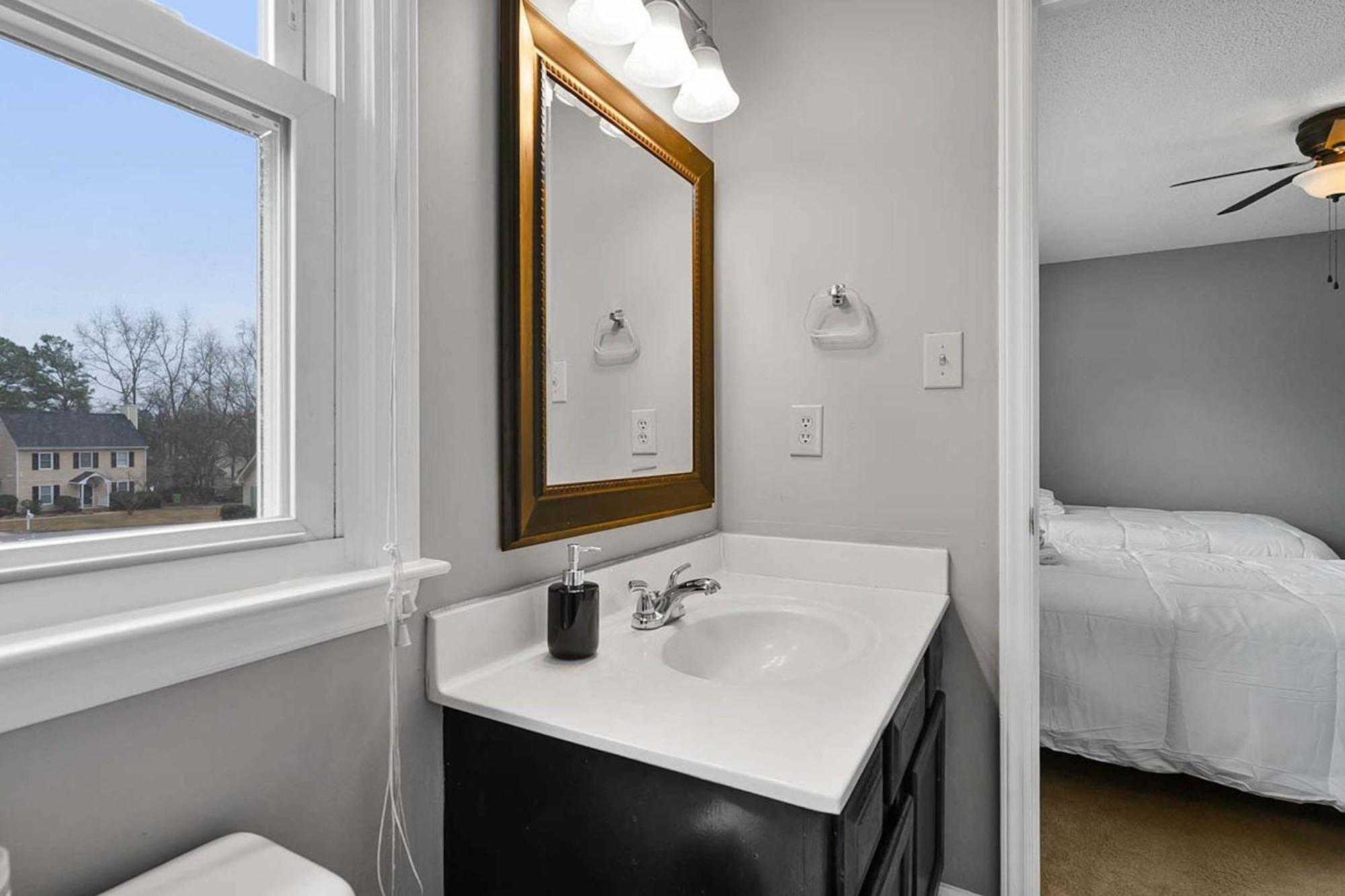 Holiday home Near Parks Trails & Downtown Retreat *