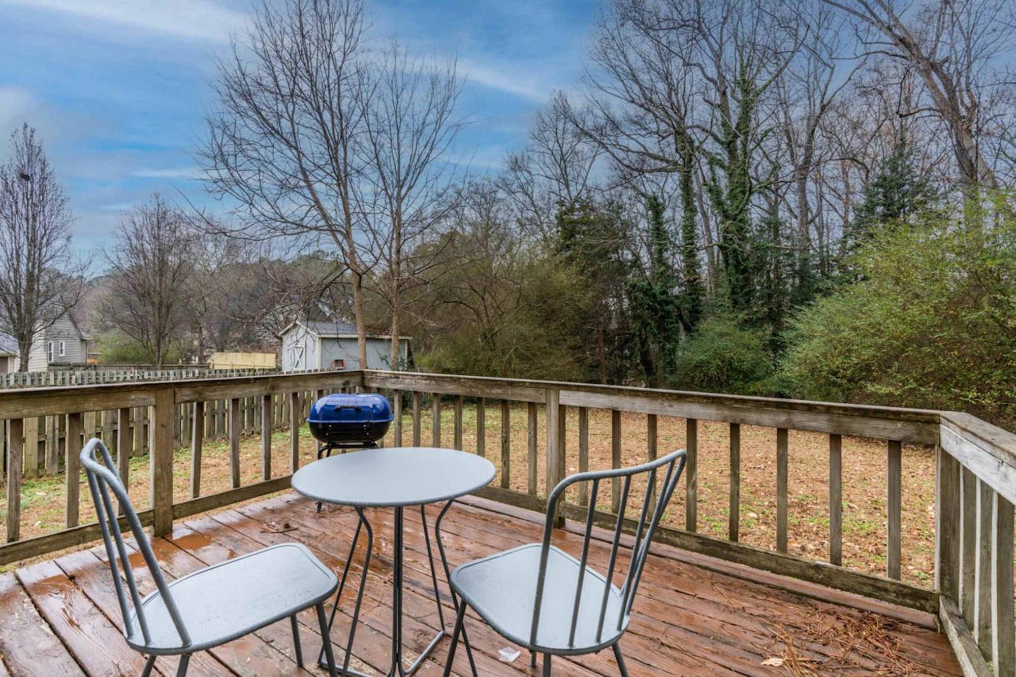 Near Parks Trails & Downtown Retreat * Raleigh