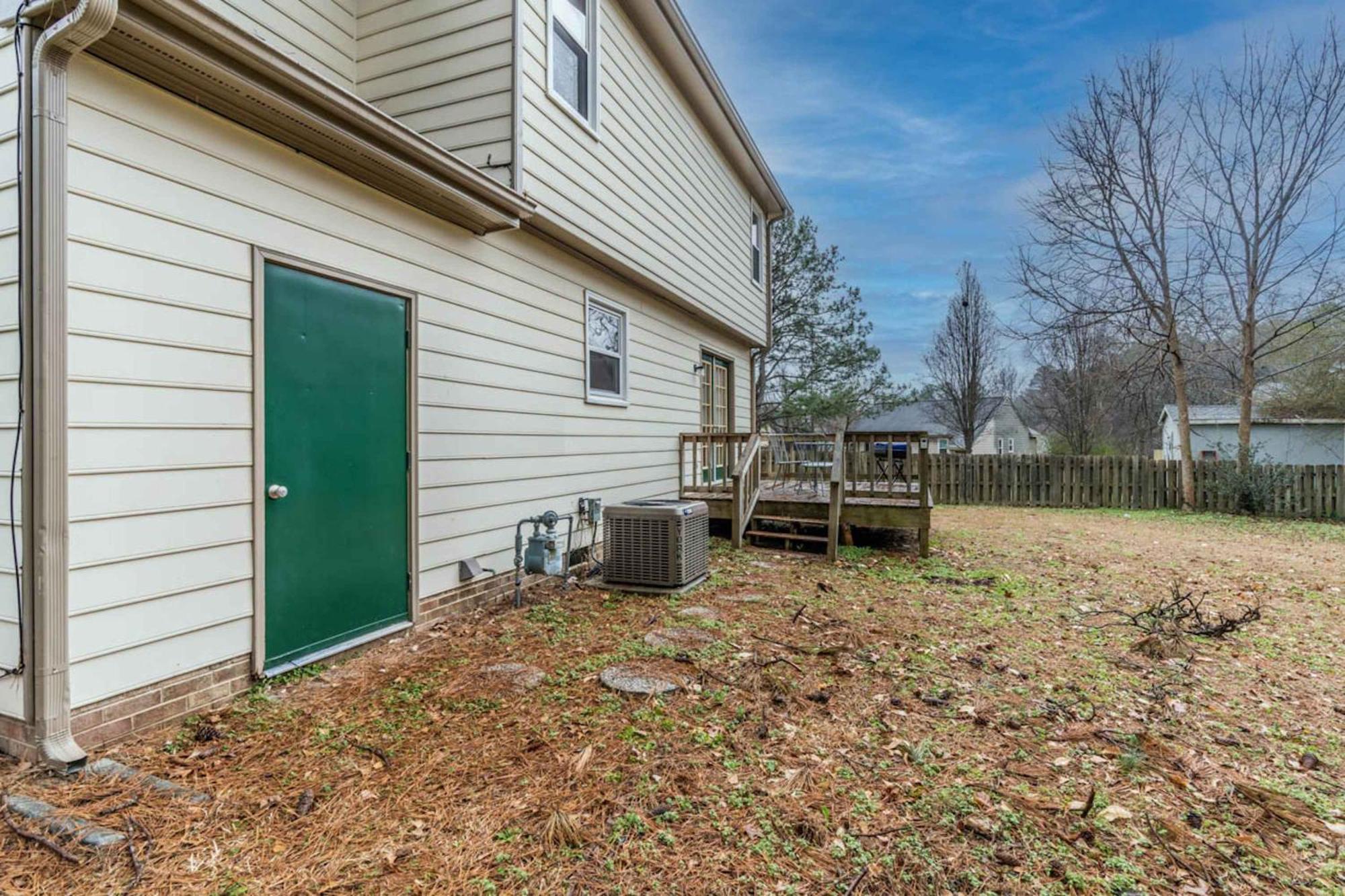 Near Parks Trails & Downtown Retreat *
