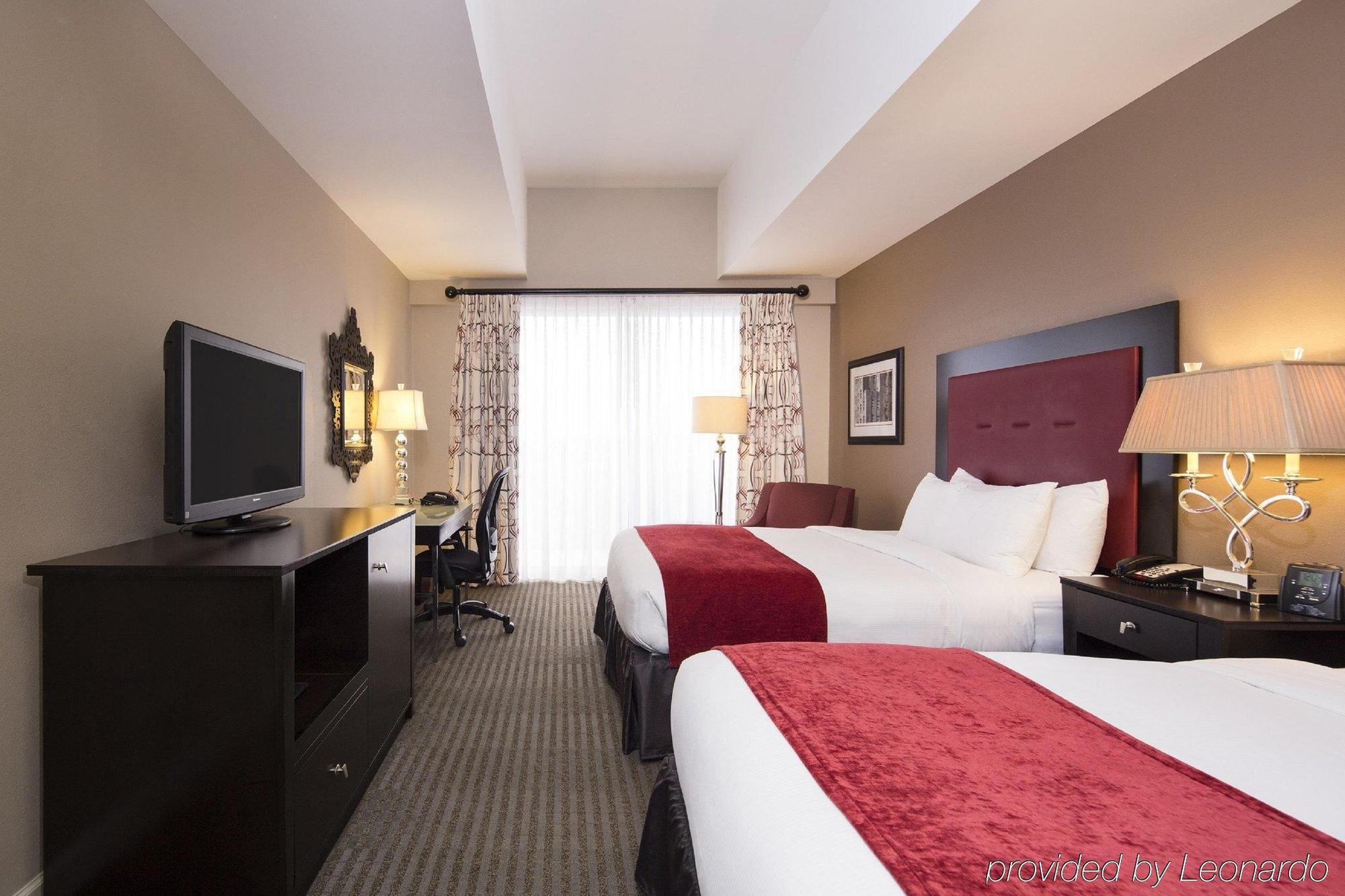 Doubletree By Hilton - Brownstone - Hotel
