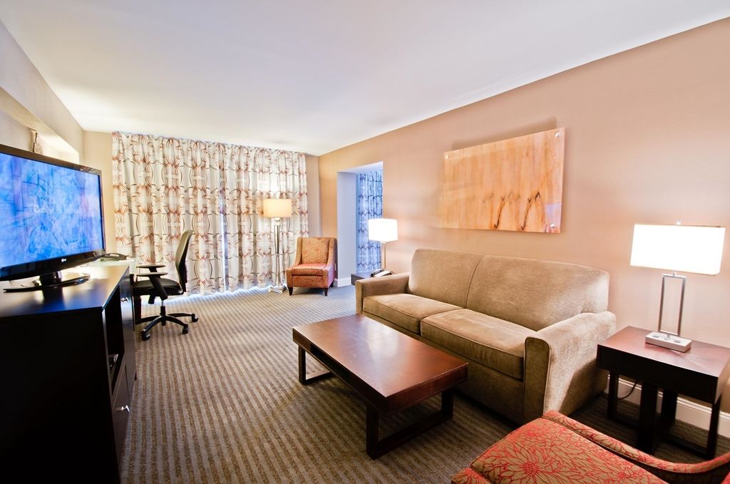 Hotel Doubletree By Hilton - Brownstone -
