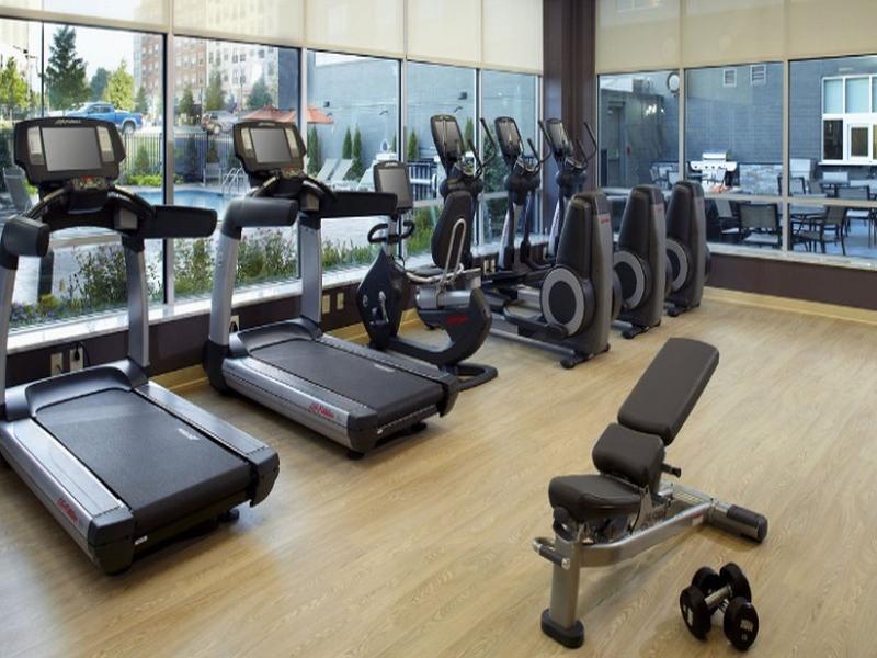 Hyatt House North Hills 3*