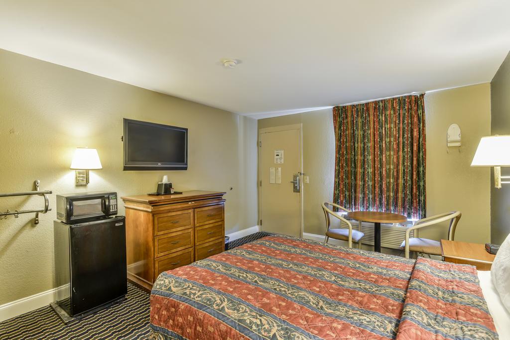 Motel Wake 3*
