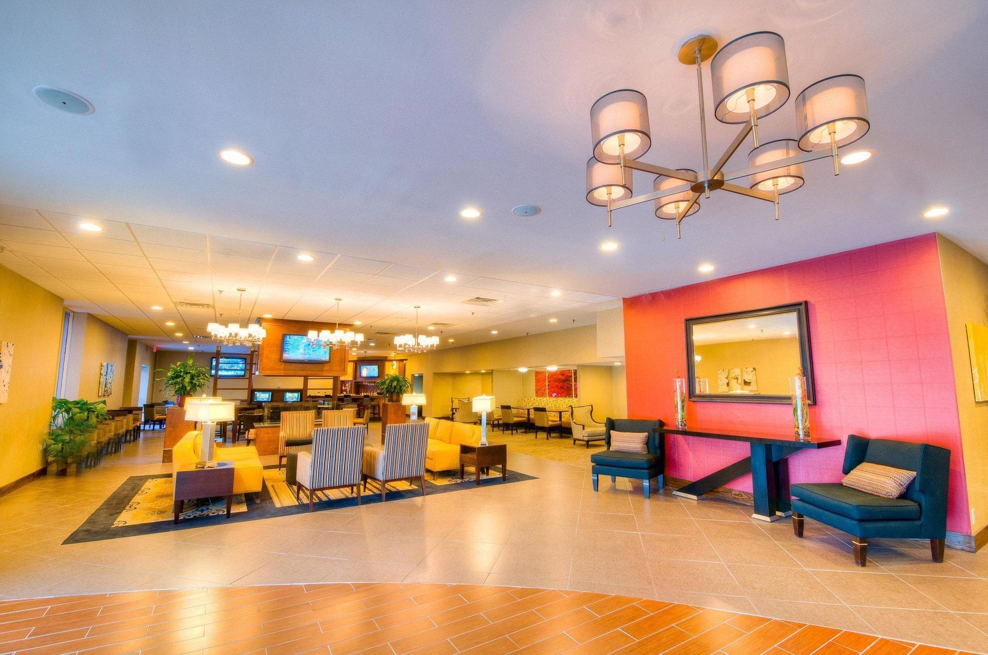 Hotel Doubletree By Hilton - Brownstone -