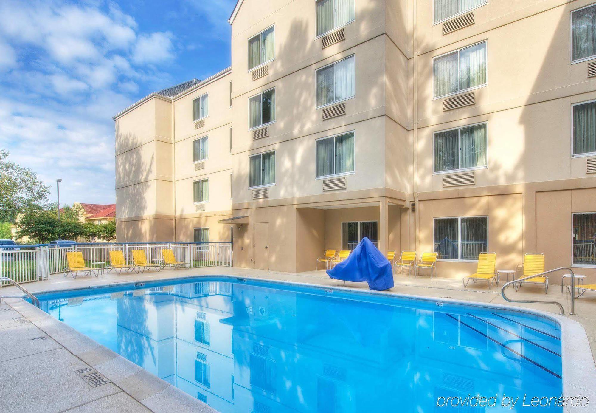 Fairfield & Crabtree Valley Hotel 3*