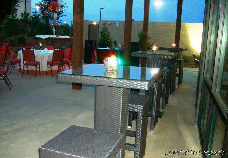 Hotel Courtyard By Marriott North/triangle Town Center