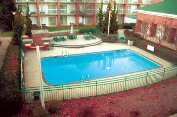 Surestay By Western North Downtown Hotel 3*