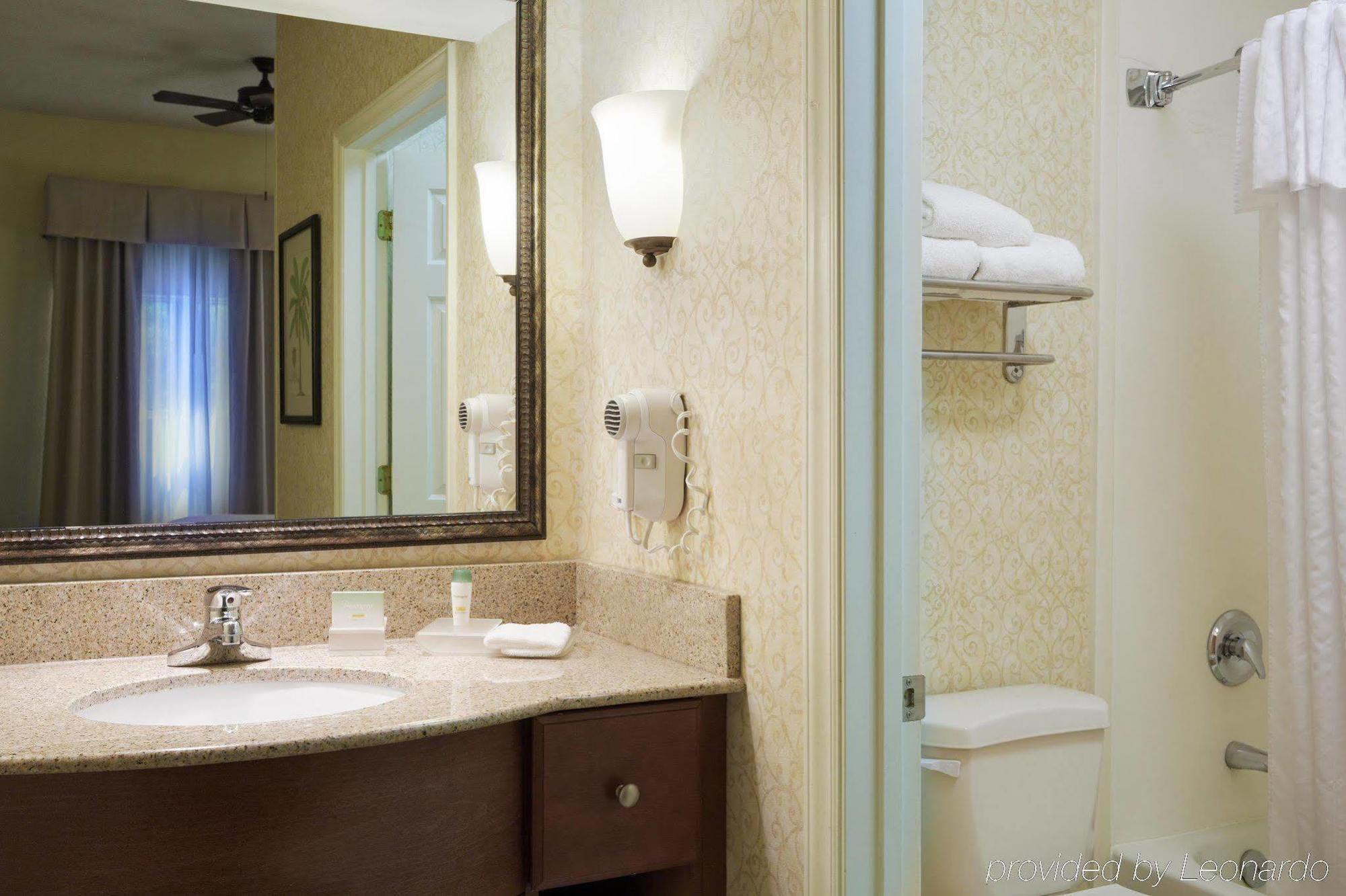 Hotel Homewood By Hilton Raleigh/crabtree Valley