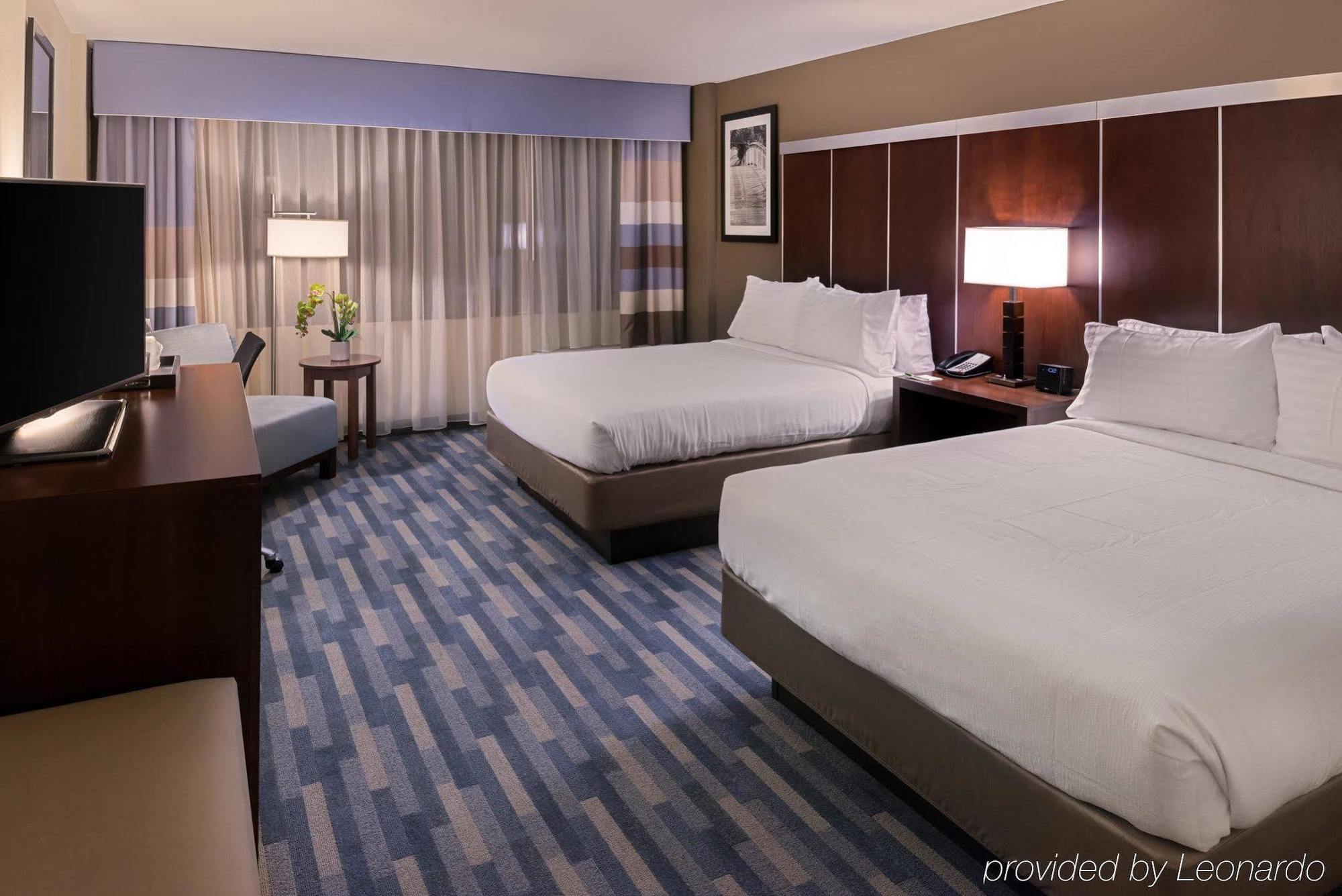 Hotel Doubletree By Hilton Crabtree Valley Raleigh
