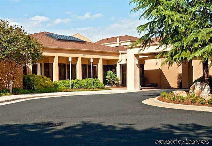 Hotel Courtyard By Marriott Midtown 3*