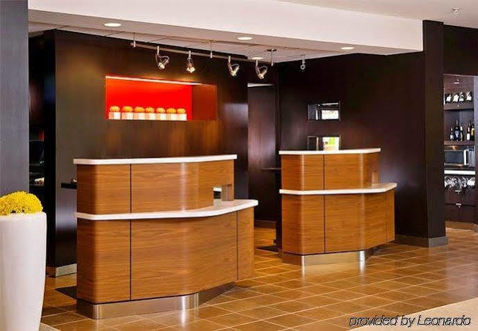 Courtyard By Marriott Midtown