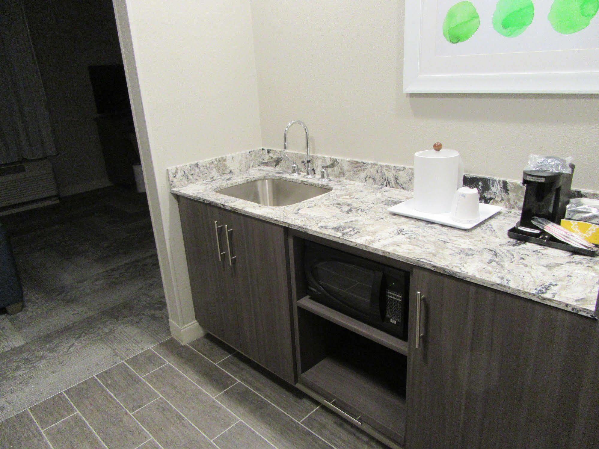 Hampton & By Hilton Knightdale 3*