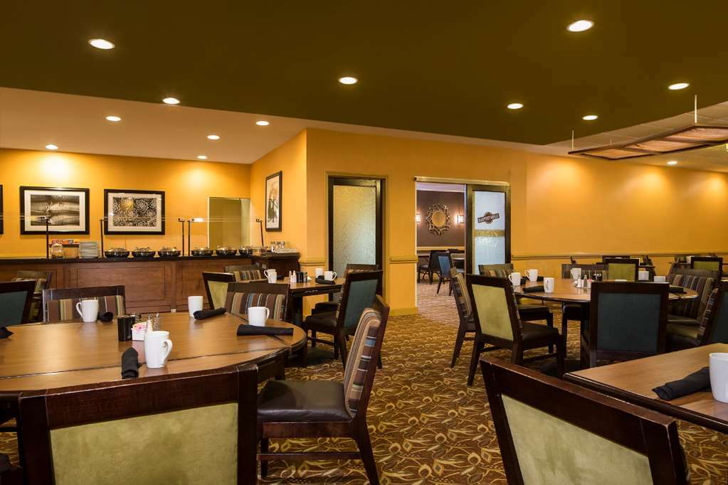 Doubletree By Hilton - Brownstone - Hotel 3*