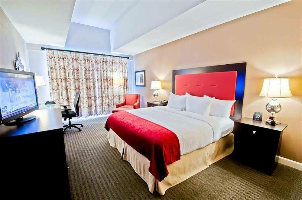 Doubletree By Hilton - Brownstone - Hotel
