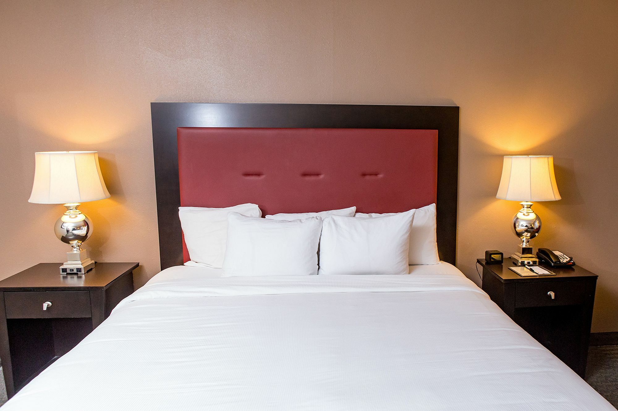 Doubletree By Hilton - Brownstone - Hotel Raleigh