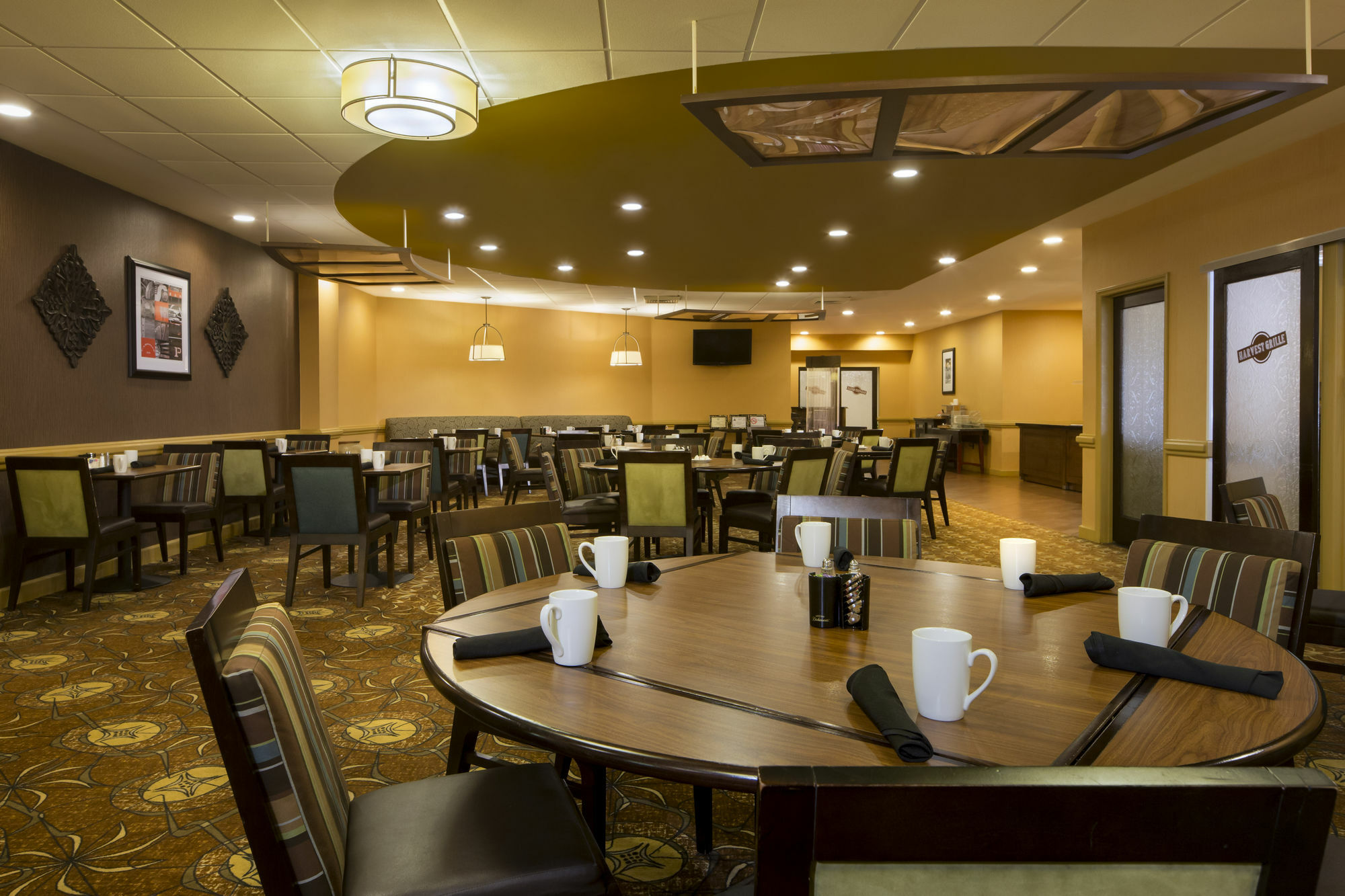 Doubletree By Hilton - Brownstone -