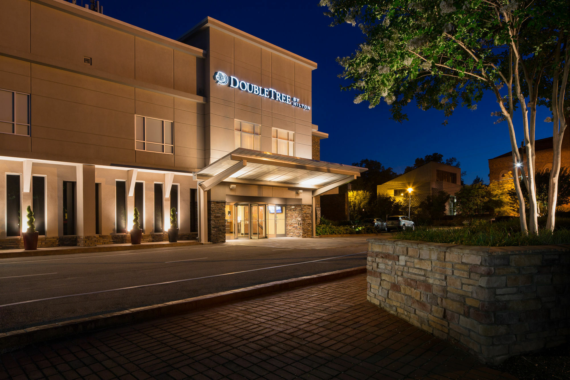 Doubletree By Hilton - Brownstone -
