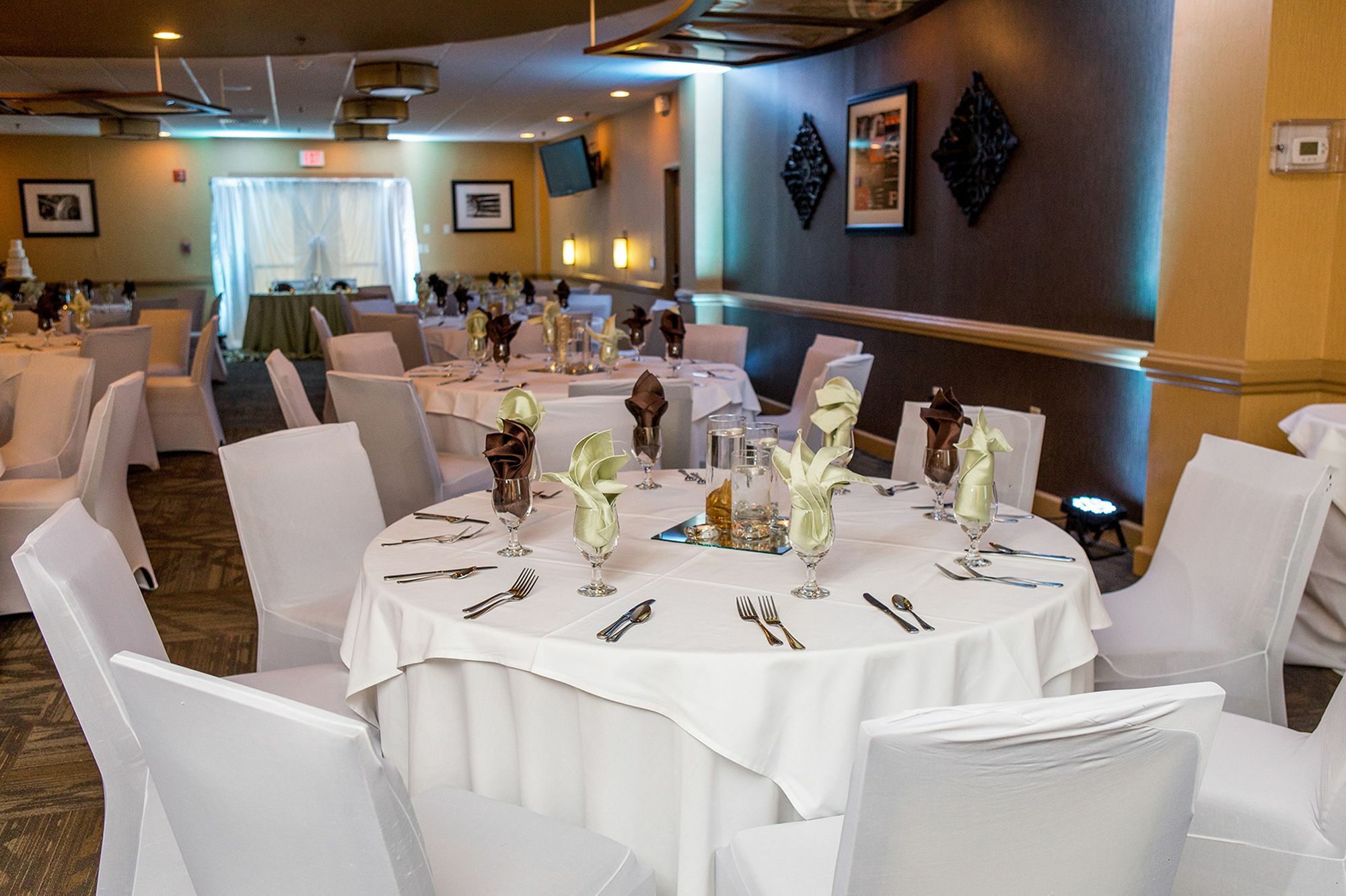 Doubletree By Hilton - Brownstone - 3* Raleigh