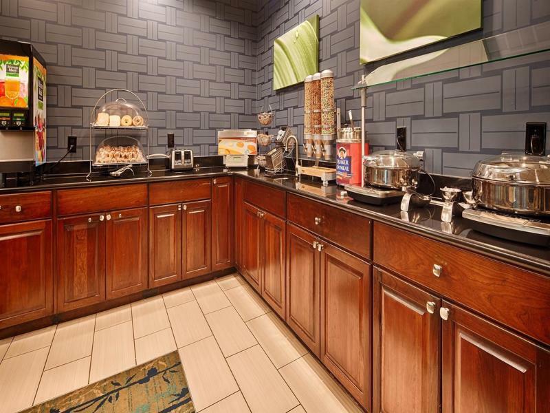 Hotel Surestay By Western North Downtown