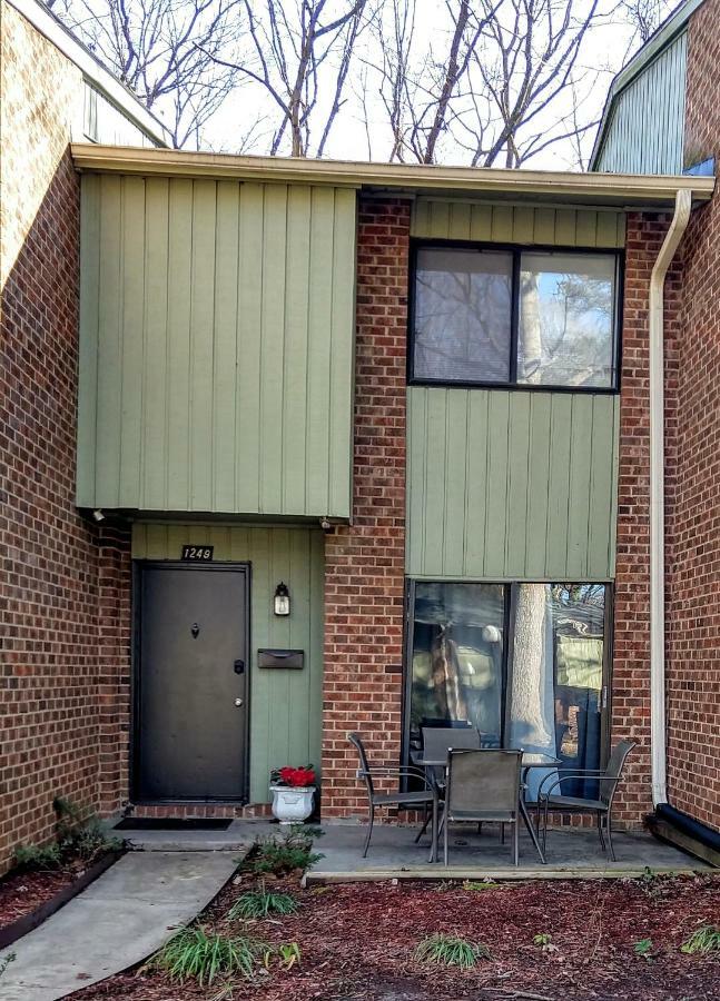Apartamento Delightful Townhome - Location Raleigh