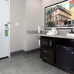 Hampton Inn & Suites - Raleigh Downtown