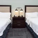 Hampton Inn & Suites - Raleigh Downtown